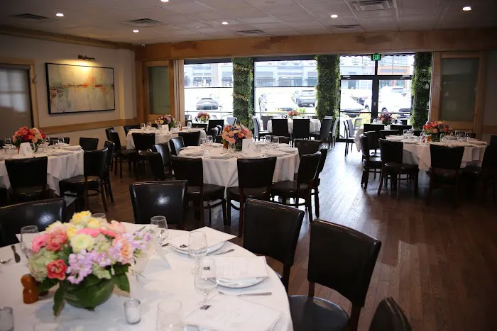 Aurora Restaurant Picture 5