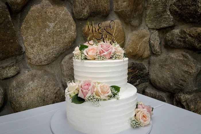 Allie's Bakery Picture 4