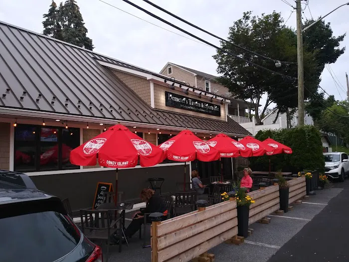 Demeter’s Tavern & Sports Bar Picture 5