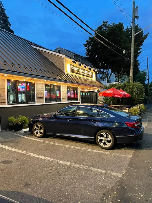 Demeter’s Tavern & Sports Bar Picture 9
