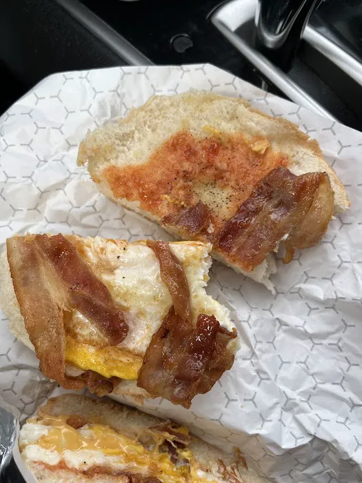 Tarrytown Delicatessen Picture 2