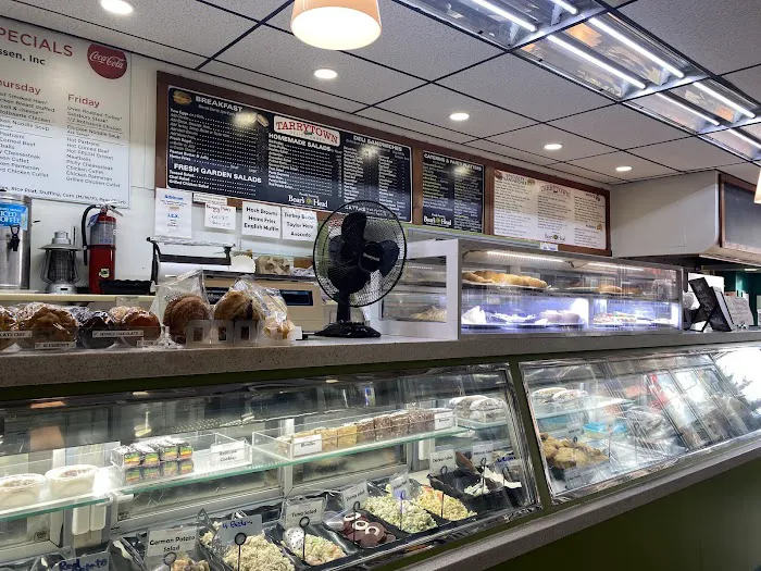 Tarrytown Delicatessen Picture 4