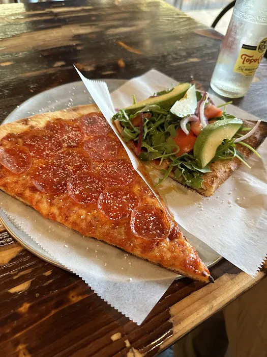 Capri Pizza & Pasta Picture 9