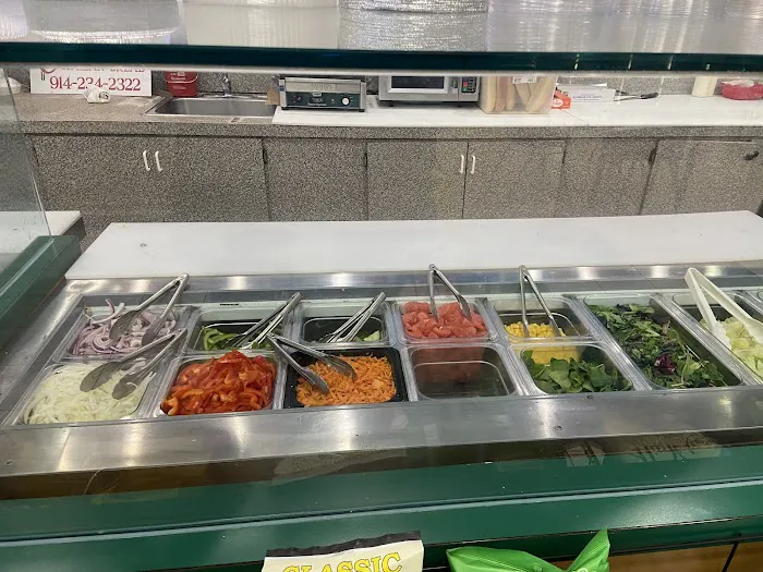 M&R United Deli Picture 7