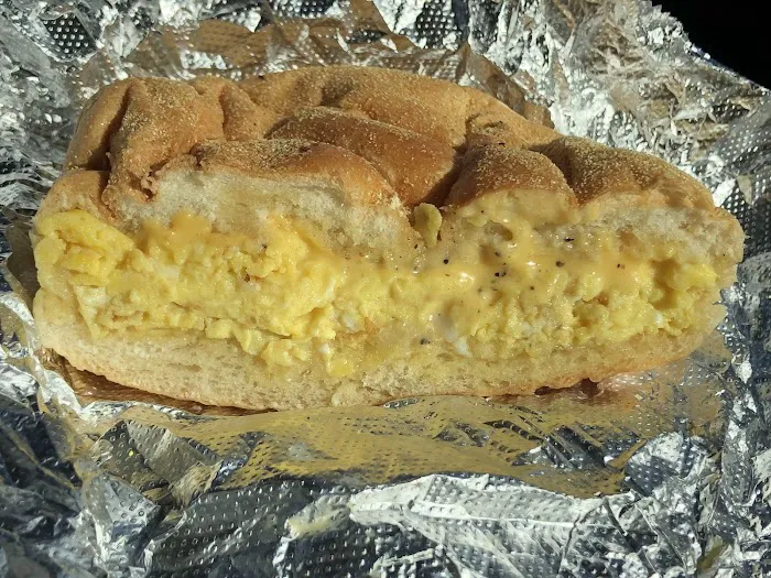 M&R United Deli Picture 8