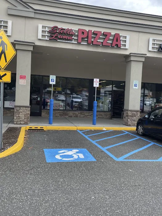 Stella Luna Pizza Picture 8