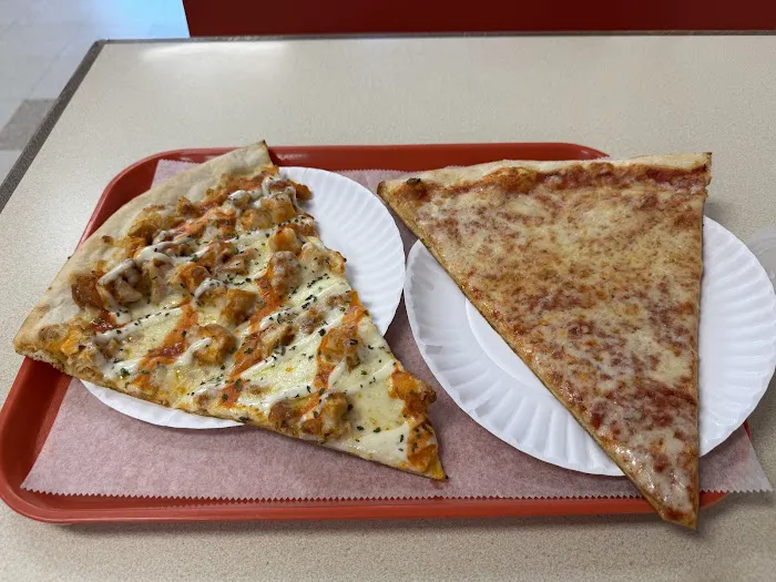 Stella Luna Pizza Picture 1