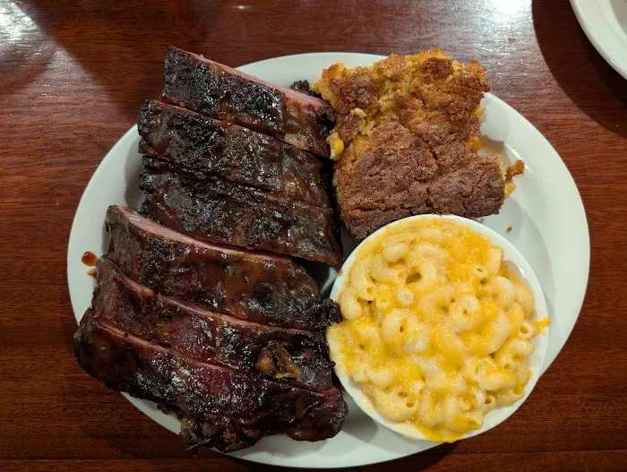 Bailey's Smokehouse Picture 10