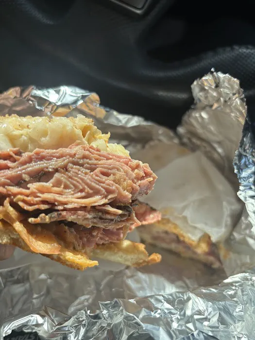 Rueben's Bagel & Deli Picture 10