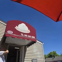 Louie's Ice Cream ico