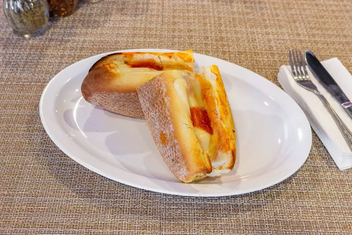 Giovanni's pizza Picture 3