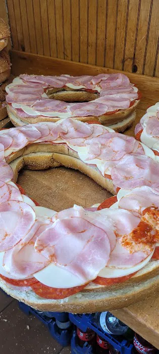 Valley Cottage Deli & Catering Picture 3