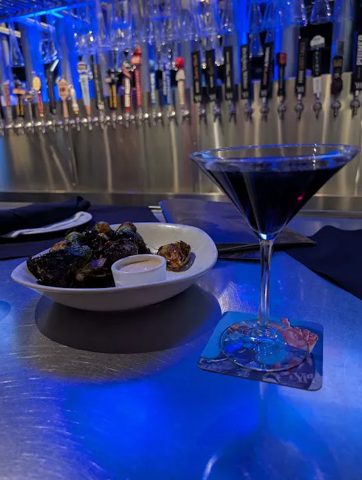 Yard House Picture 8
