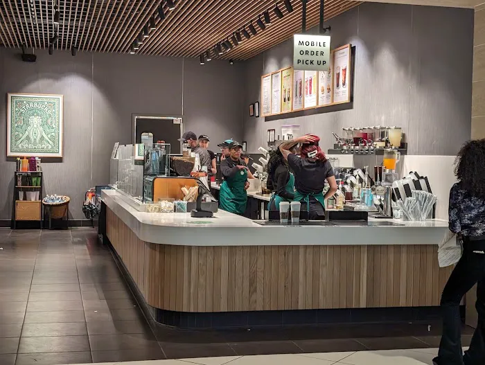 Starbucks Picture 2
