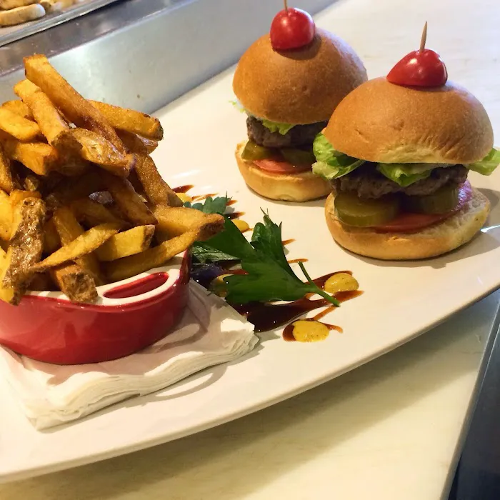 Mike's Burgers Picture 10