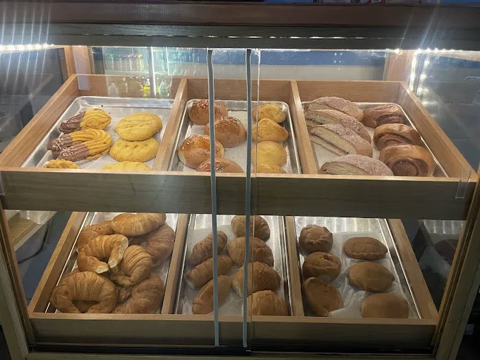 Nicole's Deli Picture 1