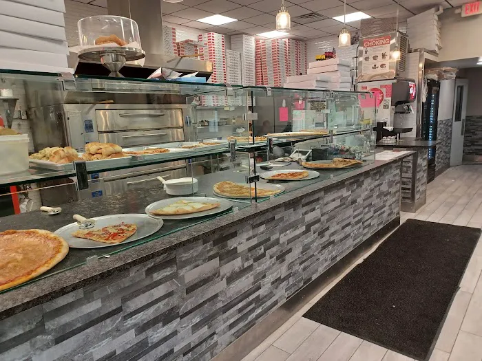 Paisanos Pizza (New City) Picture 10