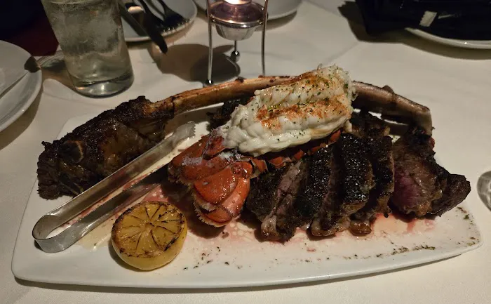 Fleming’s Prime Steakhouse & Wine Bar Picture 9