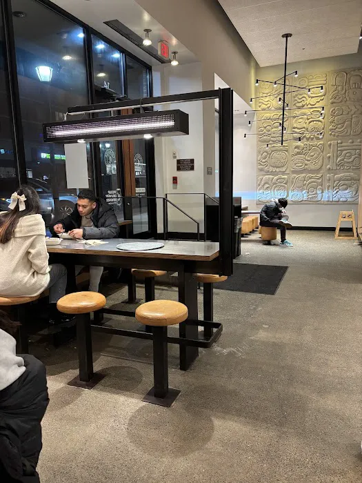 Chipotle Mexican Grill Picture 9