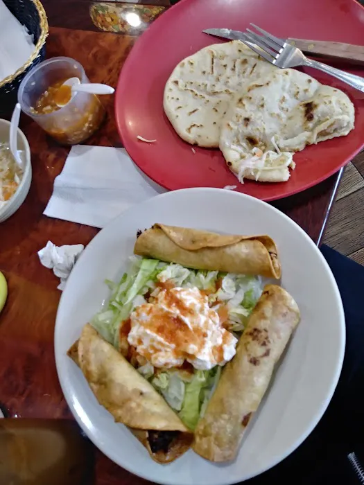 El Salvadoreño 🇸🇻 Picture 10