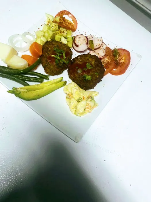 La Estancia LLC restaurante con auténtico sabor Guatemalteco Picture 1