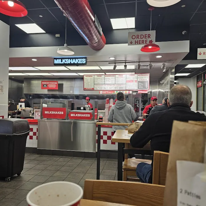 Five Guys Picture 7