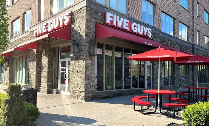 Five Guys Picture 9