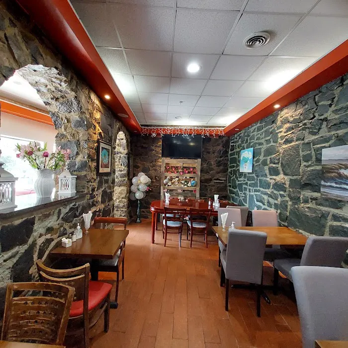 Daisy's Grill Picture 8