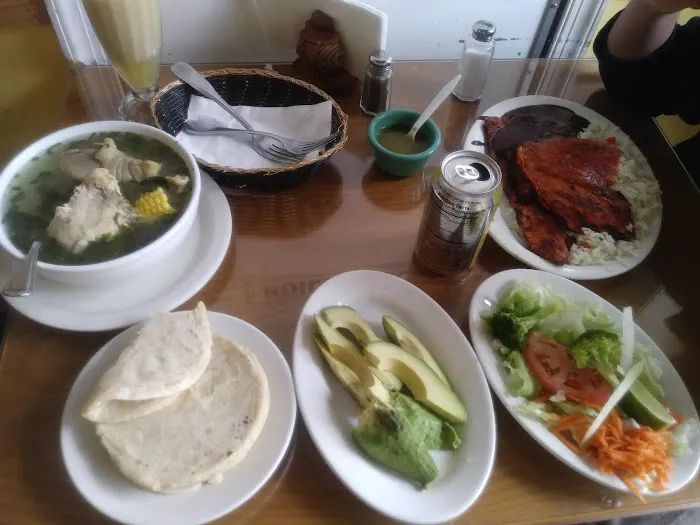 El Olivo ๐ฌ๐น Picture 1