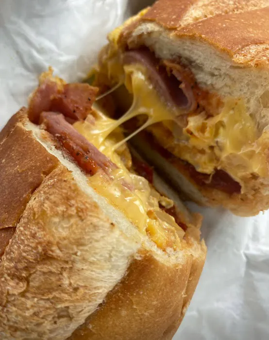 7 Circle Foodmart - Nick's Deli Picture 3
