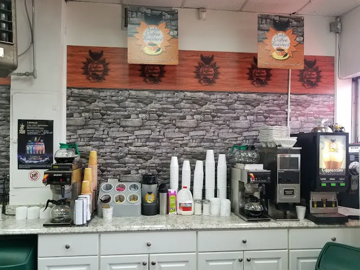 7 Circle Foodmart - Nick's Deli Picture 4