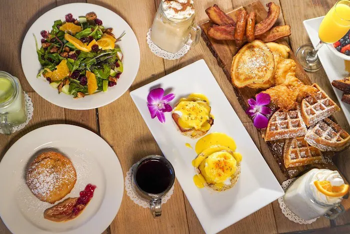 Summer and Autumn Brunch Cafe Picture 6