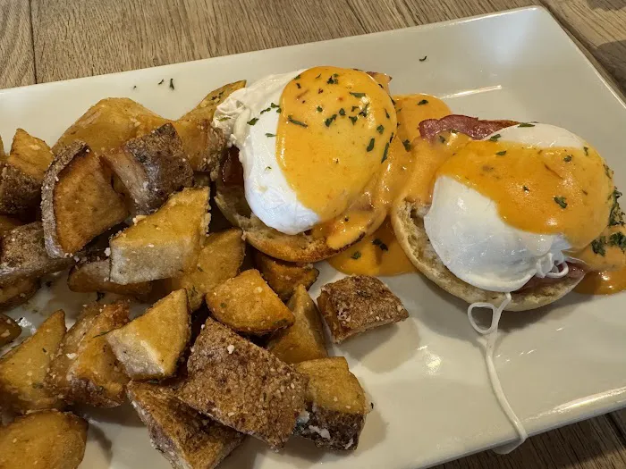 Summer and Autumn Brunch Cafe Picture 2