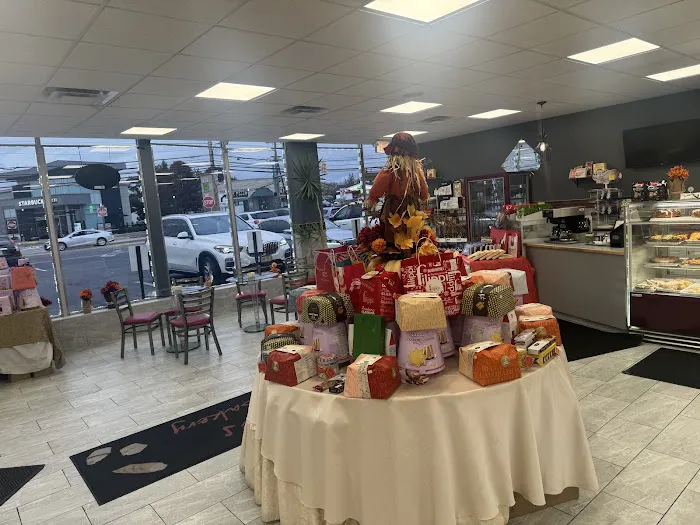 Maria's Italian Bakery Picture 2