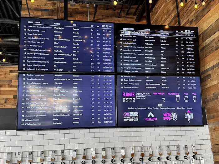 The Plank Pizza Co Beer Parlor Picture 10