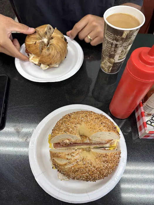 Ben's Bagel Barn Picture 8