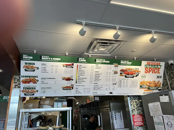 Wingstop Picture 2