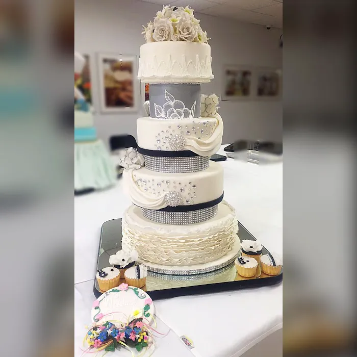 Mary's Cakes Picture 10