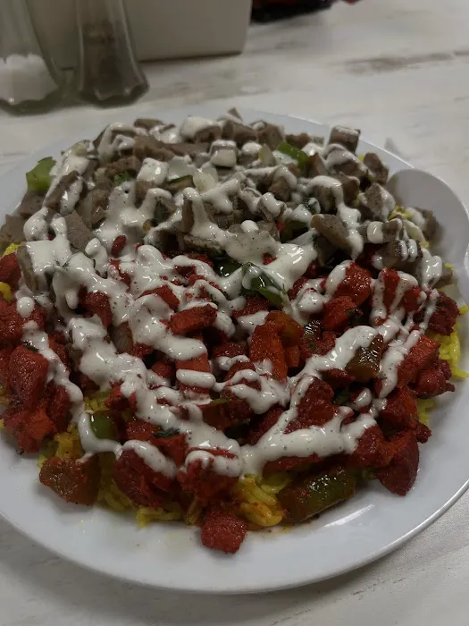 Avocado Eatery, Sushi And Gyro House(HALAL) Picture 4