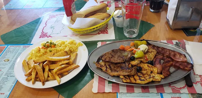 Nino's Restaurant & Pizzeria Picture 4