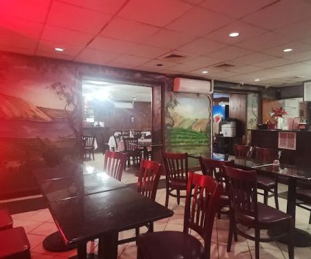 Pazza Luna Restaurant & Pizzeria