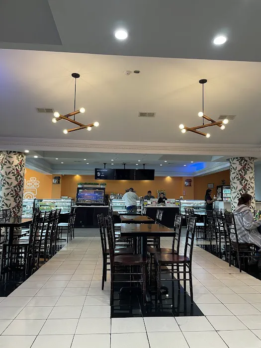 Colombia Bakery Restaurant & Bar Picture 9