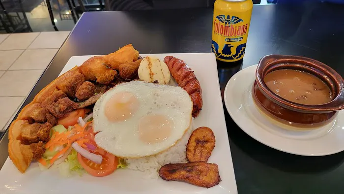 Colombia Bakery Restaurant & Bar Picture 1