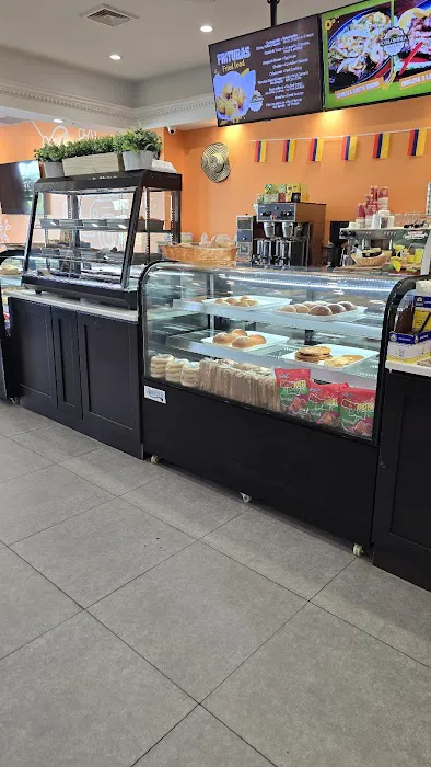 Colombia Bakery Restaurant & Bar Picture 8