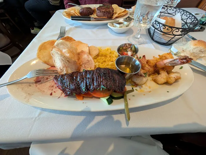 Segovia Steakhouse & Seafood Picture 3