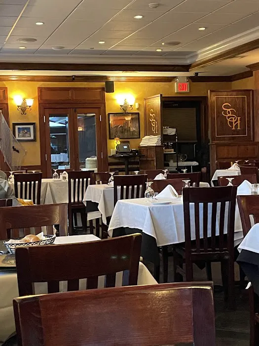 Segovia Steakhouse & Seafood Picture 7