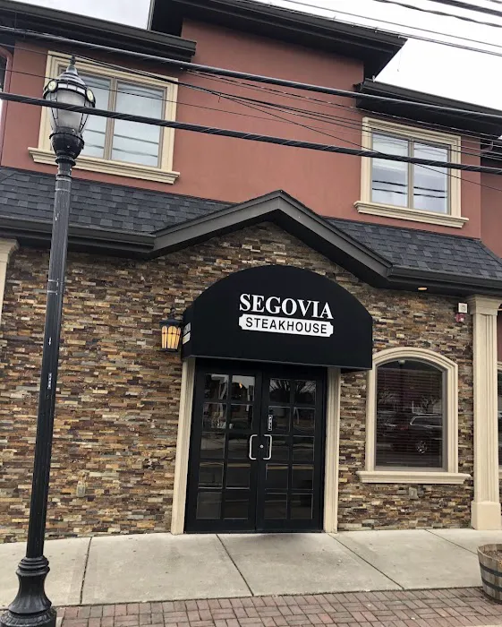 Segovia Steakhouse & Seafood Picture 5