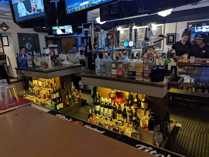 Yesterday's Bar and Grille Picture 3