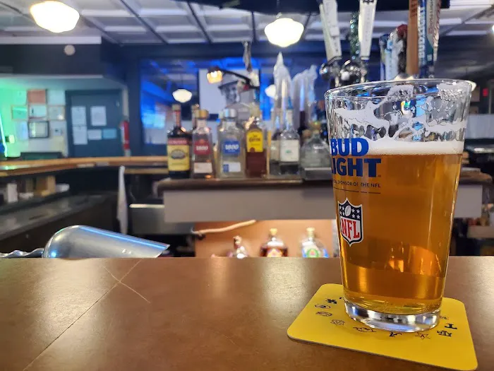 Yesterday's Bar and Grille Picture 9