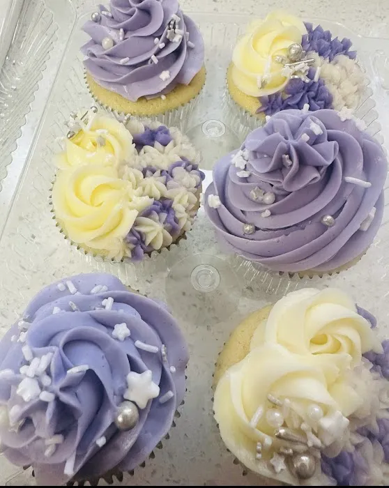 Em’s Cupcakes & Delicacies LLC Picture 4